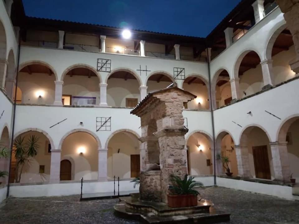 Ellebi Galleria E Dimora D'Arte Козенца Экстерьер фото